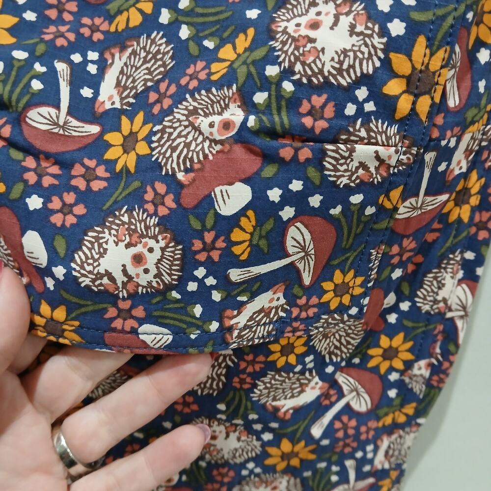 DULUTH TRADING Heirloom Gardening Bib Overalls XXS x 33 NWT Hedgehog Mushroom - Picture 16 of 16